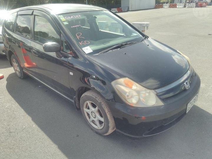 Honda_Stream_61661511O.jpeg