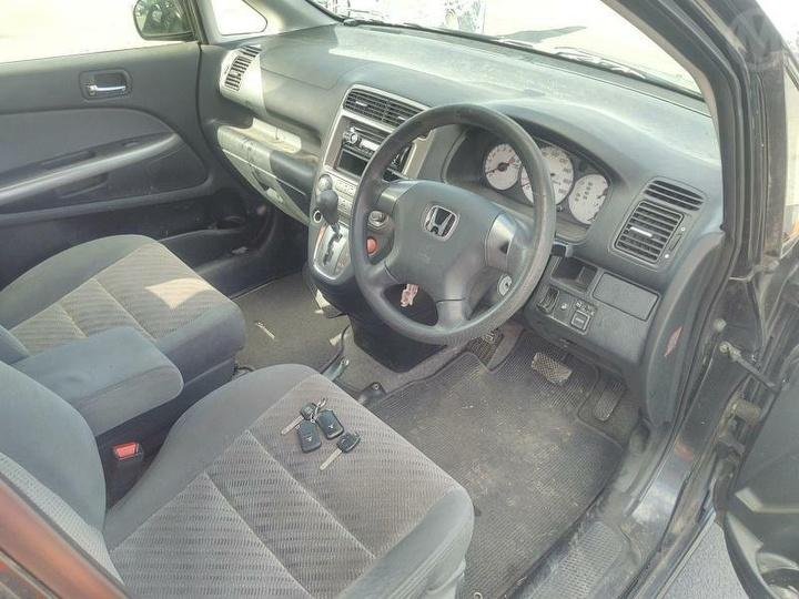 Honda_Stream_61661517O.jpeg